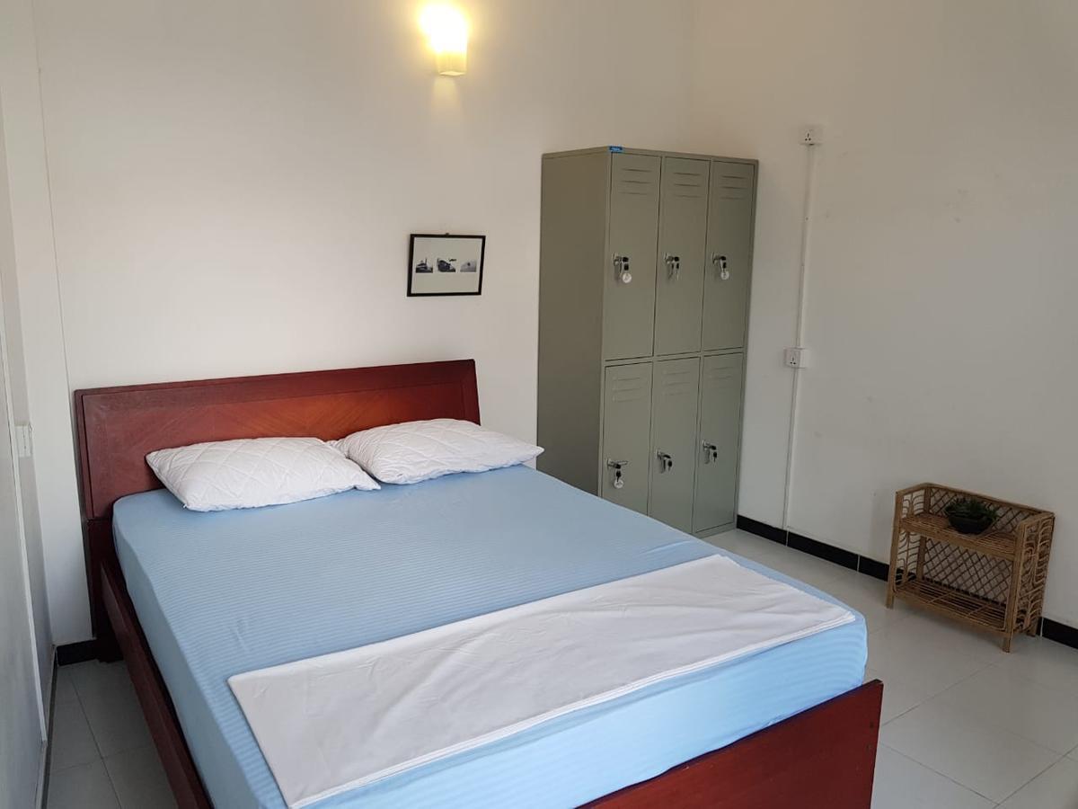 Bed & Bicycle Hostel Dehiwala-Mount Lavinia Exterior photo